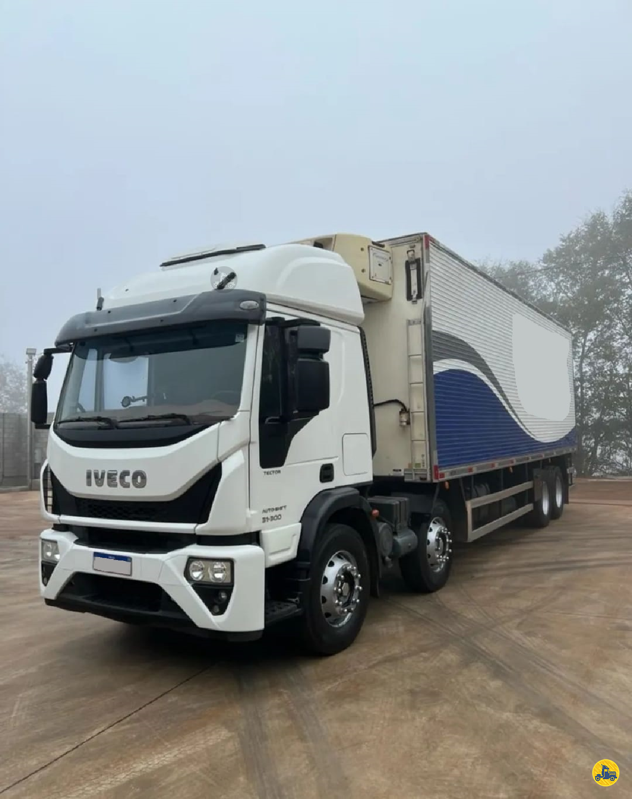 CAMINHAO IVECO TECTOR 31 300 Baú Frigorífico BiTruck 8x2 Ebenezer Caminhões e Carretas CAPAO BONITO SÃO PAULO SP
